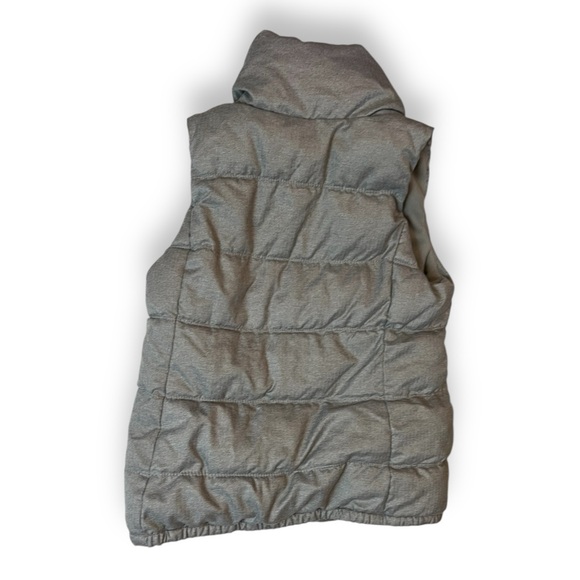 Gap and Old Navy Sz M Winter Vest Puffer Bundle - Picture 6 of 14